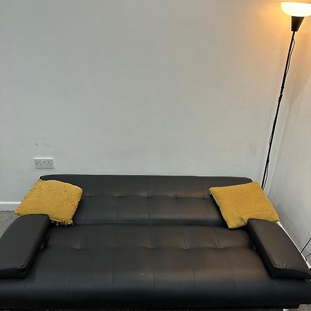 Apartment In Bham City Centre Free Parking Sleeps 3 برمنغهام المظهر الخارجي الصورة